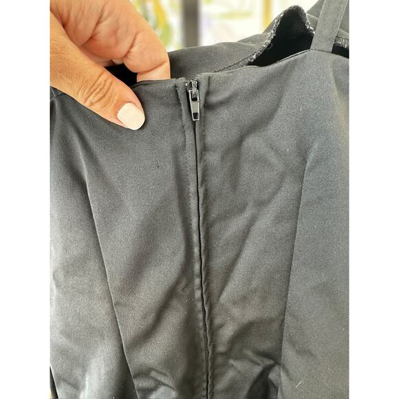 Vintage California Concepts Black Mini Dress with Embroidered Roses Size Small - Picture 8 of 14